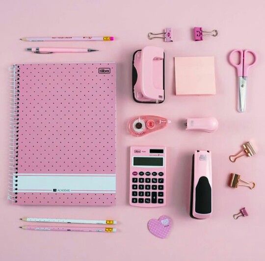 imagem com kit de produtos de papelaria personalizado
